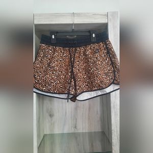 Nike sportware animal print used good condition, size medium